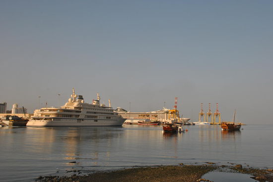 Sultan Qaboos Port (Hafen)