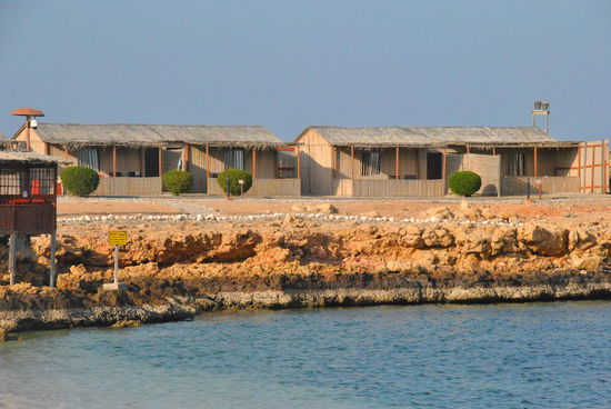 Bungalows im Turtle Beach Resort, Ras als Had