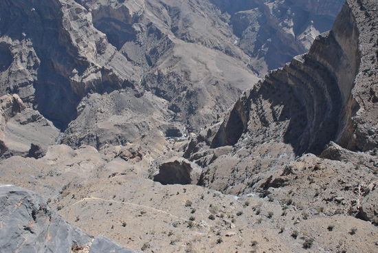 ganz unten sind ein paar Häuser - dieses Foto ohne Zoom