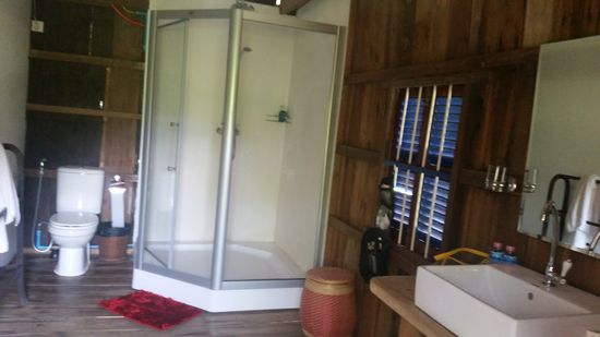 Bad im BOAT HOUSE mit Luxus-Dusche