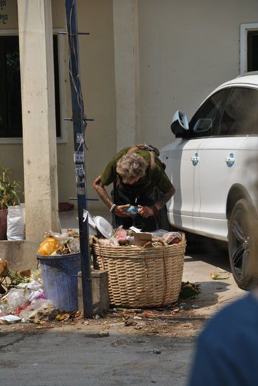 hm... vielleicht hat sich dieser Europäer die Sache mit dem "Auswandern" auch anders vorgestellt 