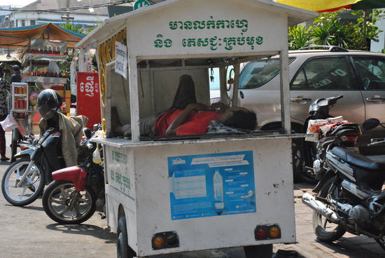 wer müde ist, schläft, EGAL WO 
