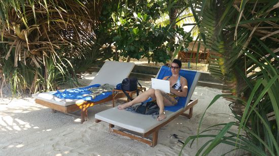 und weil Reiseberichte sich nicht von selber schreiben, wird jede "untätige Minute" genutzt 