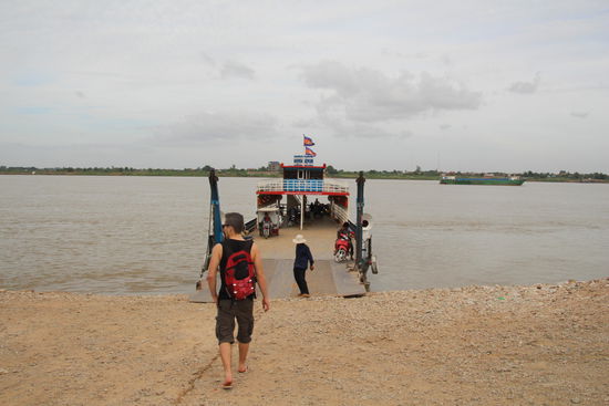 mit der Fähre nach Silk Island