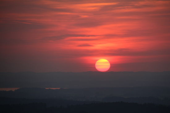 ein letzter wunderschöner Sonnenuntergang am Hochberg