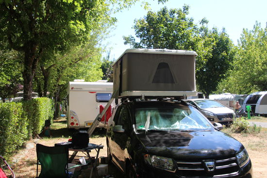 Schlafzimmer steht 
Camping Municipal St. Julien de Lampon
