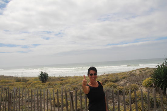 ENDLICH: das ist er, der Atlantik!
Nur leider alle Plätze hier in der  Wassernähe komplett belegt.