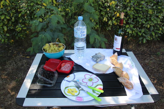 endlich: die leckeren Einkäufe vom Vormittag dürfen genossen werden 