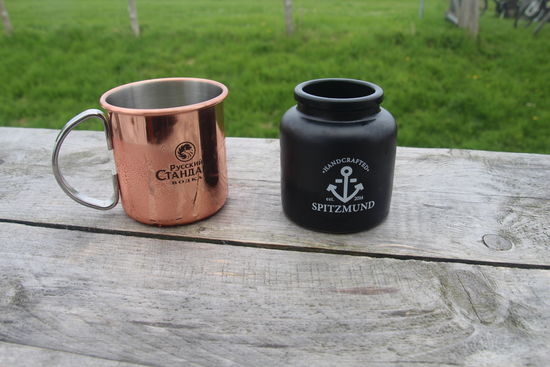 stylische Trinkgefäße gibt es hier, leider nicht käuflich zu erwerben - ist eine Rarität.