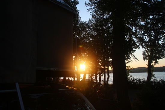 Aufwachen bei Sonnenaufgang