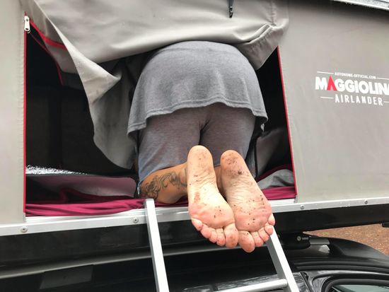 alles vorbereiten zur Abfahrt - schmutzige Füße draußen lassen ...