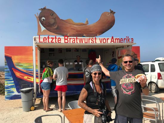 Ich habe keine gegessen: es war eine Thüringer Roster. Für mich hätten sie schon Nürnberger Bratwürstchen machen können (3 in am Weckla) 