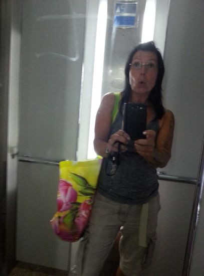 oha - einchecken im Hotel mit Plastiktüte 