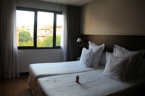 und hier bin ich heute nacht "eingesperrt" 
hoffentlich checke ich, dass ich nachts keine Leiter brauche, wenn ich "Pippi" muss 