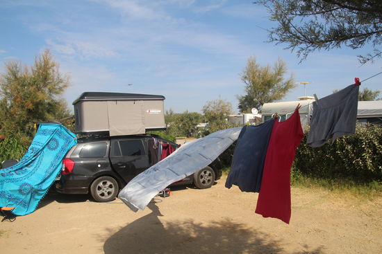 05.09.
welch Glück, dass der Stellplatz groß und mein Auto klein ist - da kann man schon mal eine lange Leine spannen 