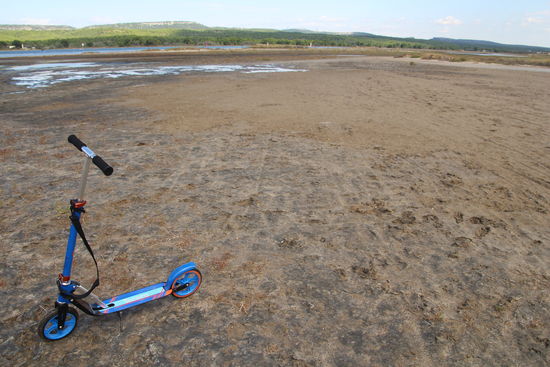 hm, nicht jeder Untergrund ist Tretroller-geeignet