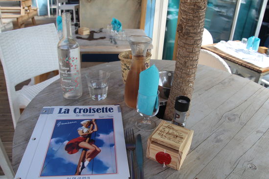 dieses Lokal musste einfach sein  schon wegen dem Bild auf der Speisekarte 