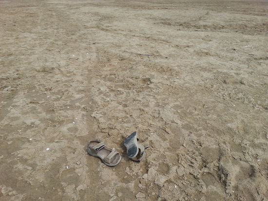 Das funktioniert auch nur im Märchen, dass einem ein Prinz die Schuhe hinterher trägt, die "frau" verliert ... 