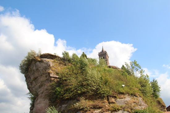 647 m hoch ist der Felsen