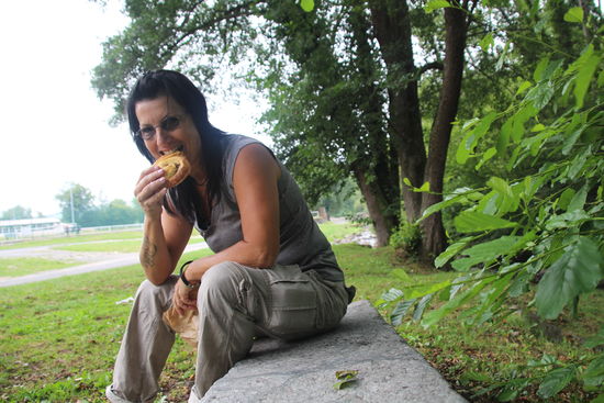 hmmmm. un "pain aux raisins" (Rosinenschnecke) - kein Vergleich mit deutschen Varianten