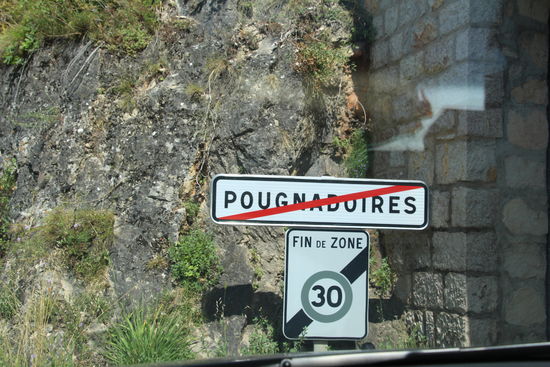 hm... viel schneller als 30 km/h bin ich nirgends in der Tarnschlucht gefahren 