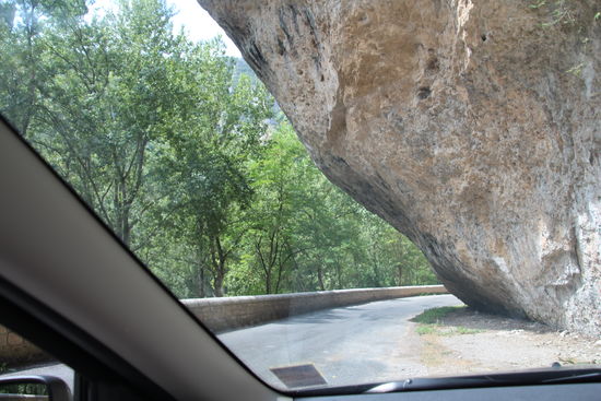whow...welch Glück, dass mein Dachzelt auf der Fahrt nur eine Box mit geringer Höhe darstellt.