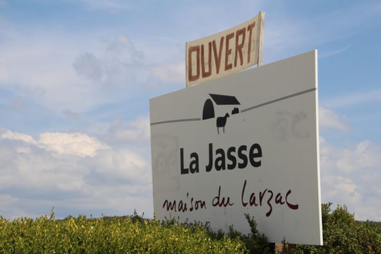 La Jasse Masion du Larzac, Gastronomie und Kunsthandwerk der Region