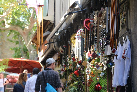 enge Gassen mit tollen Geschäften