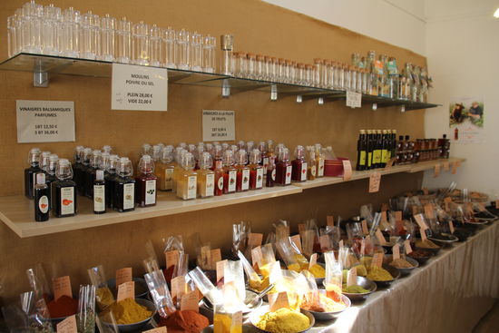 "Les Jardins de Rémy"
https://web.facebook.com/Les-jardins-de-Remy-288797704595153/