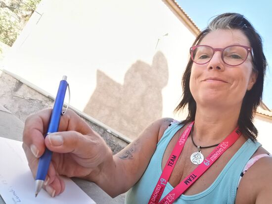 also schreibe ich eine Postkarte fertig, die ich schon länger mit mir herum trage...