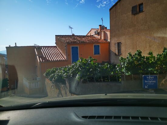 zum Hafen: nach links - UNTEN (Beschreibung im Bericht  )