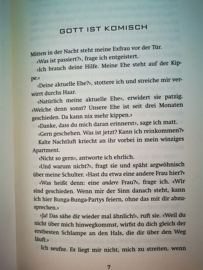 schon auf der ersten Seite schmeiße ich mich weg vor Lachen ... vielleicht ist das ja ein Urlaubslektüre-Tipp für Jemanden meiner Leser/innen 