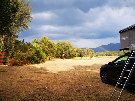 nach einem kurzen Gewitter zeigt sich dann ein Regenbogen