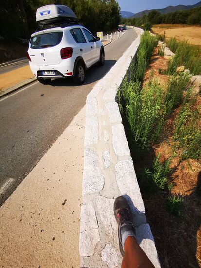lieber auf der Mauer, als auf der Straße