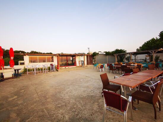 so am frühen Morgen sehen die meisten Strandkneipen recht verwahrlost aus :-/