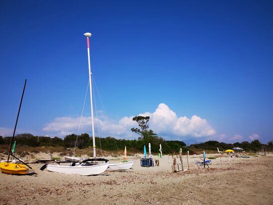 die Wolken bleiben heute über den Bergen