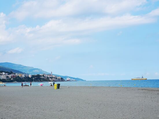Bastia liegt vor mir und die Fähre läuft gerade ein