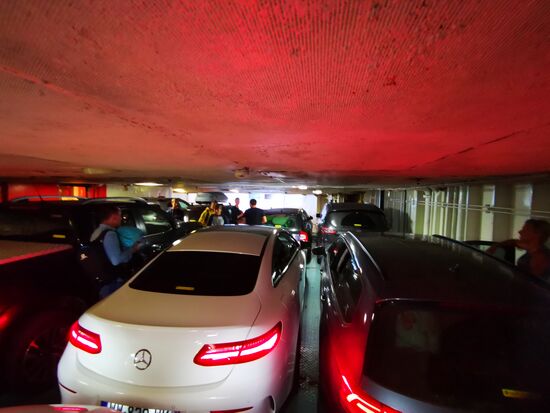 da vorne geht es gleich raus ... hoffe ich...