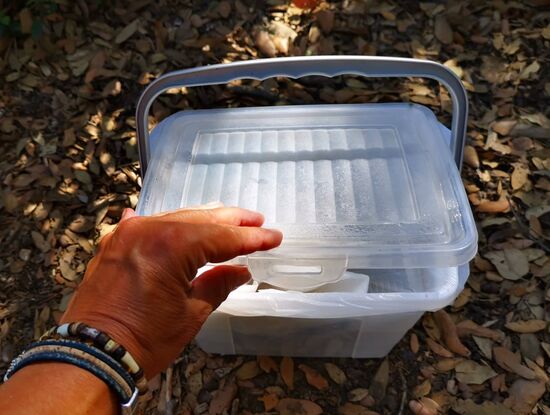 mein Abfallbehälter 
(ursprünglicher Verwendungszweck = Waschmittelbox)