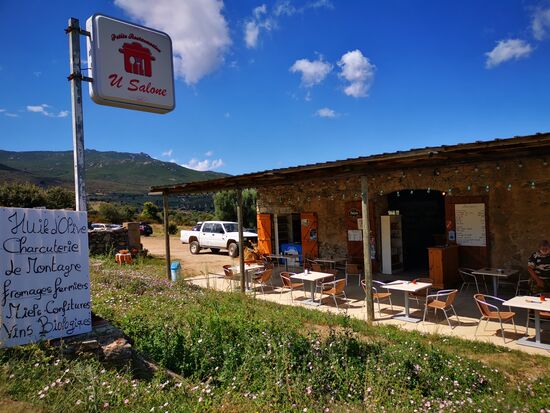 Zwischenstopp am Straßenrand