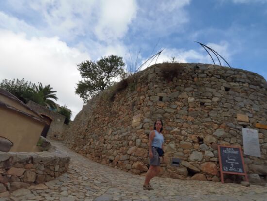 Pigna - alle Wege und Häuser aus diesen Steinen