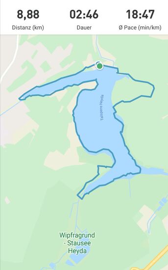 na ja, mit kleinen Abweichungen hat es ja geklappt, aber dazu mehr im Text. Und NEIN, es ist nicht wie es aussieht: ich bin nicht durch Wasser gelaufen oder geschwommen, die Talsperre hatte einfach sehr wenig Wasser.
