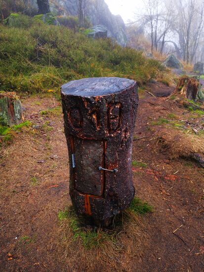 Behälter für Gipfelbuch