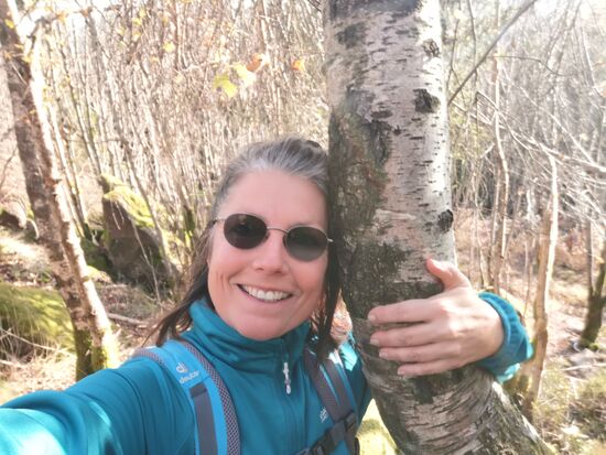 wenn es steil bergab geht, umarme ich gerne hin und wieder einen Baum 
