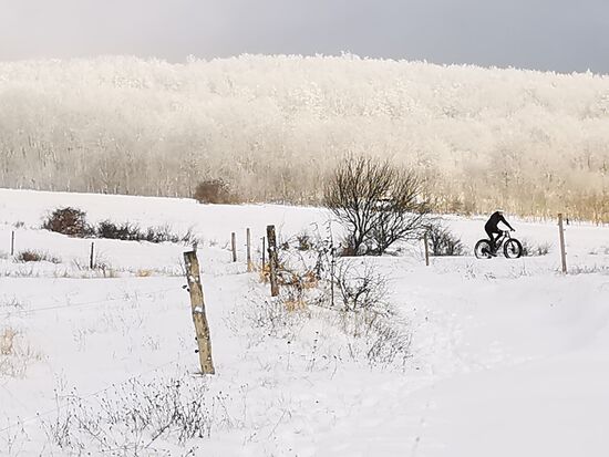 whow - sportlich! mir genügt es, zu Fuß Schnee und Eis bergauf zu bewältigen.