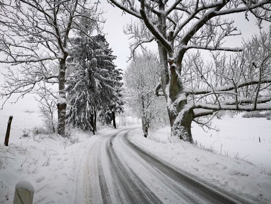 Straße zum Charlottenhaus (Dolmar Gipfel)