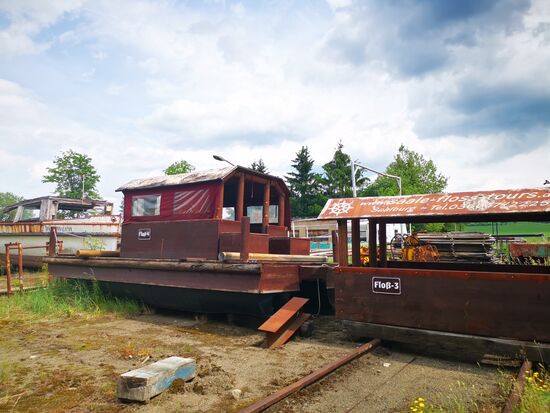 Hier wurde schon viel Schrott entsorgt, alles, was jetzt noch hier ist, wird umgebaut - es sind kreative Ideen vorhanden für Gastronomie-Projekte und Unterkünfte.