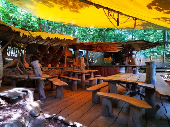 rustikaler origineller Aufenthaltsbereich für Gruppen (wenn kein Corona)