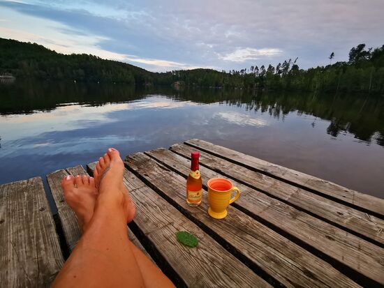Geburtstagsfeier ohne Gäste, dafür aber mit Ruhe, frischer Luft, Vogelkonzert, Wasserplätschern ...