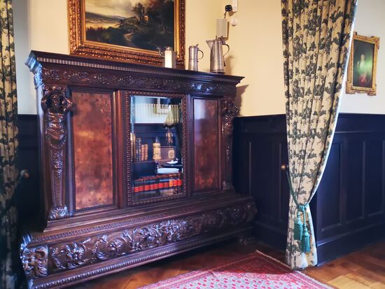 Das Arbeitszimmer der Herren von Arnim.